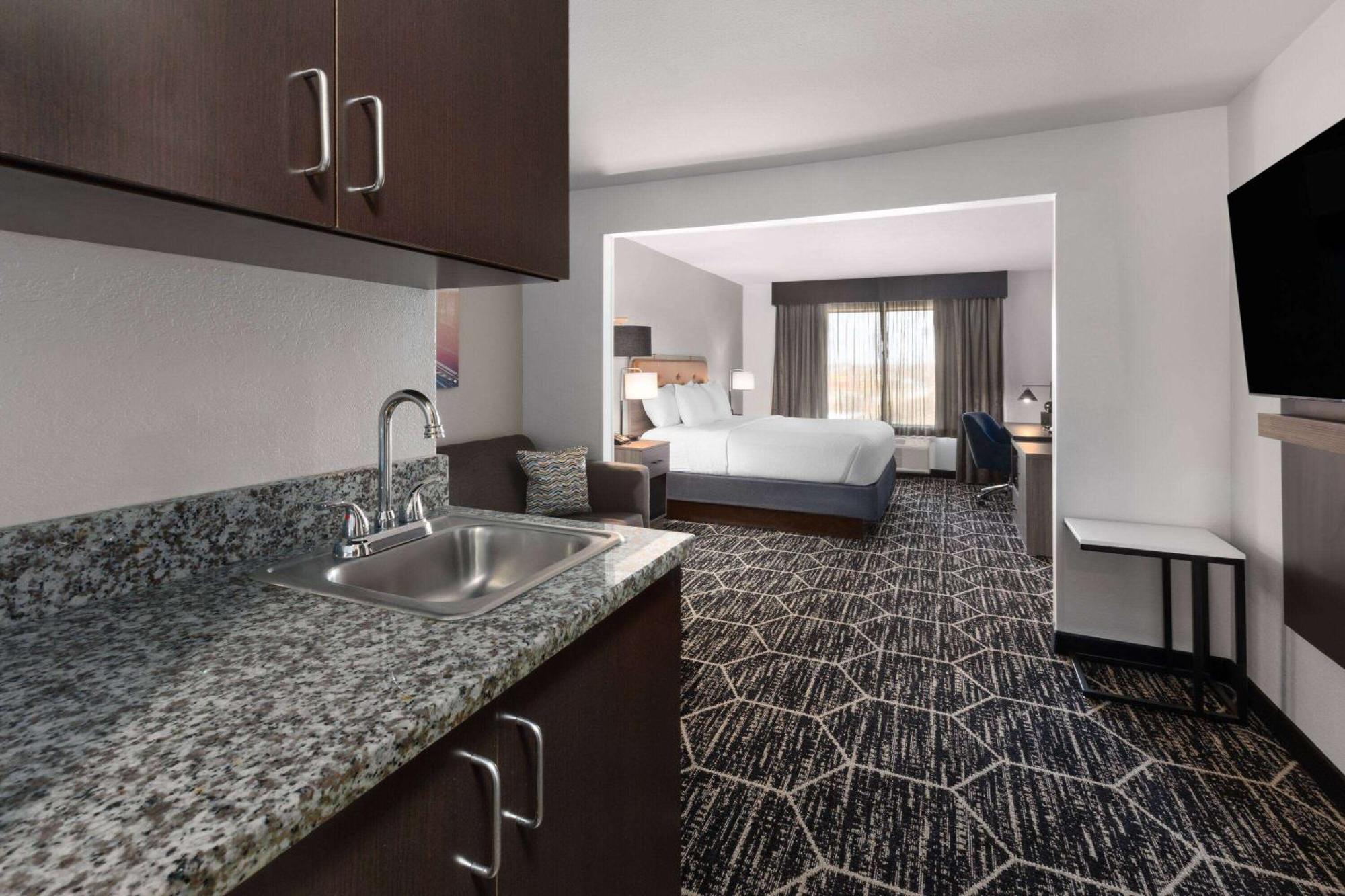 La Quinta Inn & Suites By Wyndham Меридиан Экстерьер фото