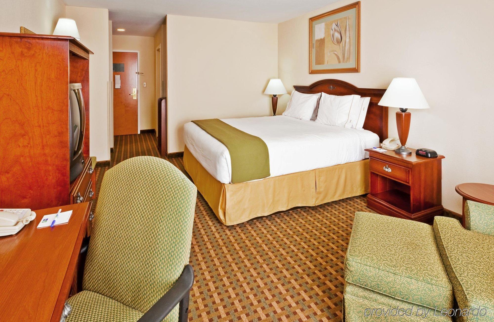 La Quinta Inn & Suites By Wyndham Меридиан Номер фото